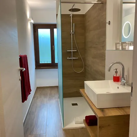 Oda ve Kahvaltı Vigneto 4*