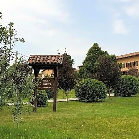 Vigneto לינה וארוחת בוקר 4*